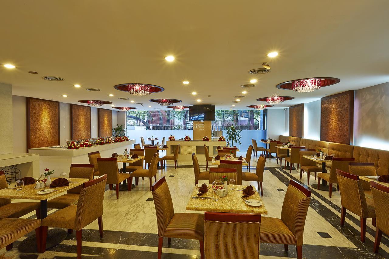 Six Seasons Hotel Dhaka Exterior photo