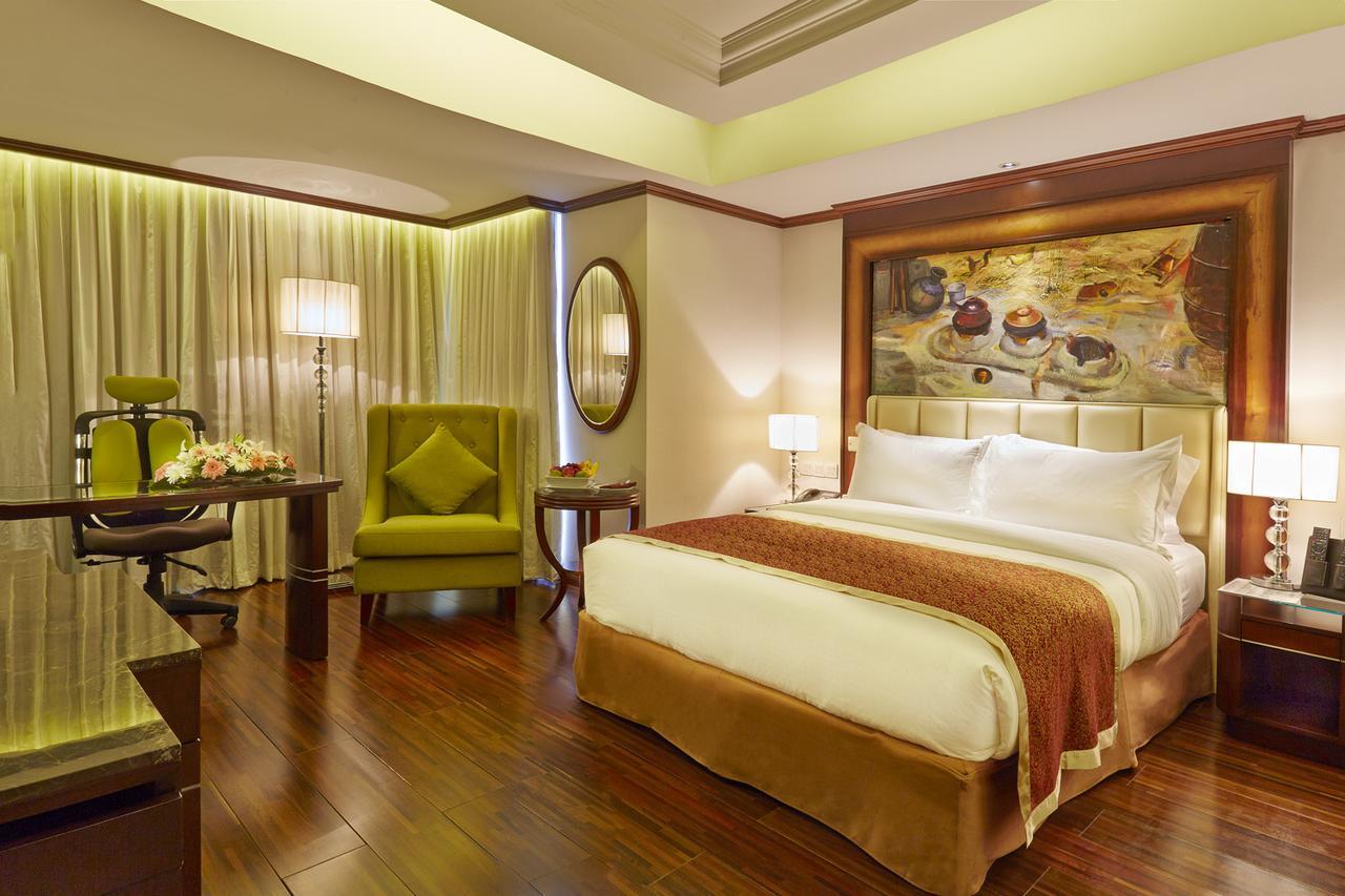 Six Seasons Hotel Dhaka Exterior photo