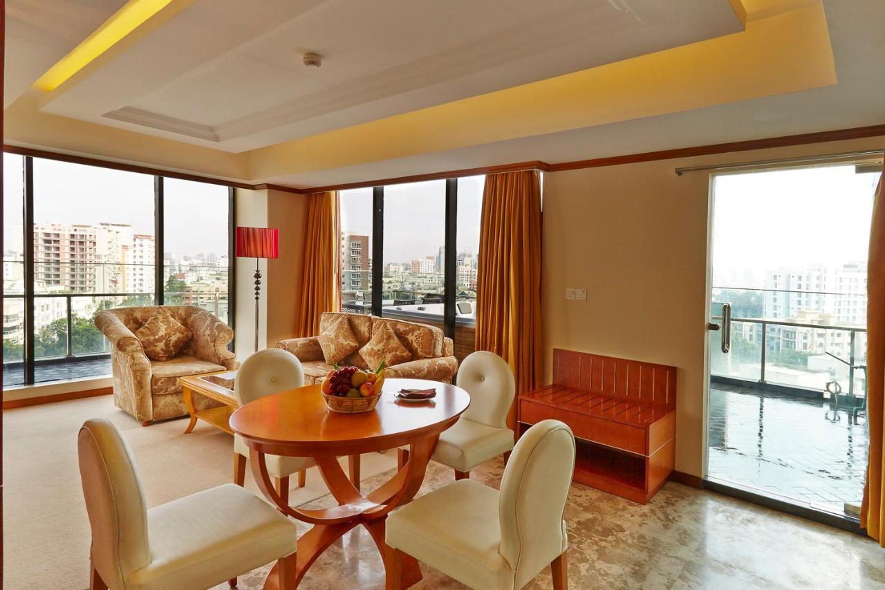 Six Seasons Hotel Dhaka Exterior photo